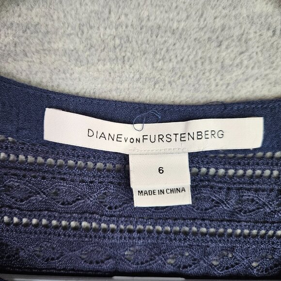 Diane von Furstenberg Women's Size 6 Navy Lace Trim Long Sleeve Blouse - Picture 7 of 8